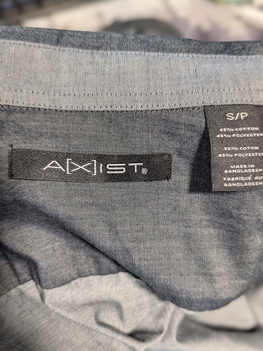 Axist Short-Sleeve Button-Down - Picture 2 of 2